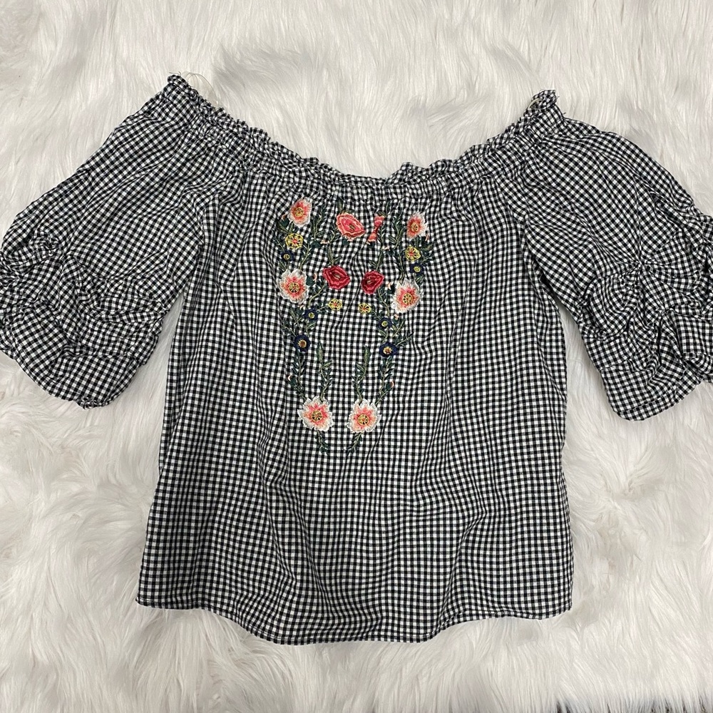 Off the Shoulder Gingham Shirt Small